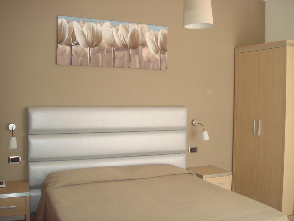 Hotel Florence San Benedetto del Tronto Værelse billede